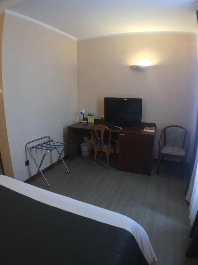 Hotel Vesuvio Lourdes Esterno foto