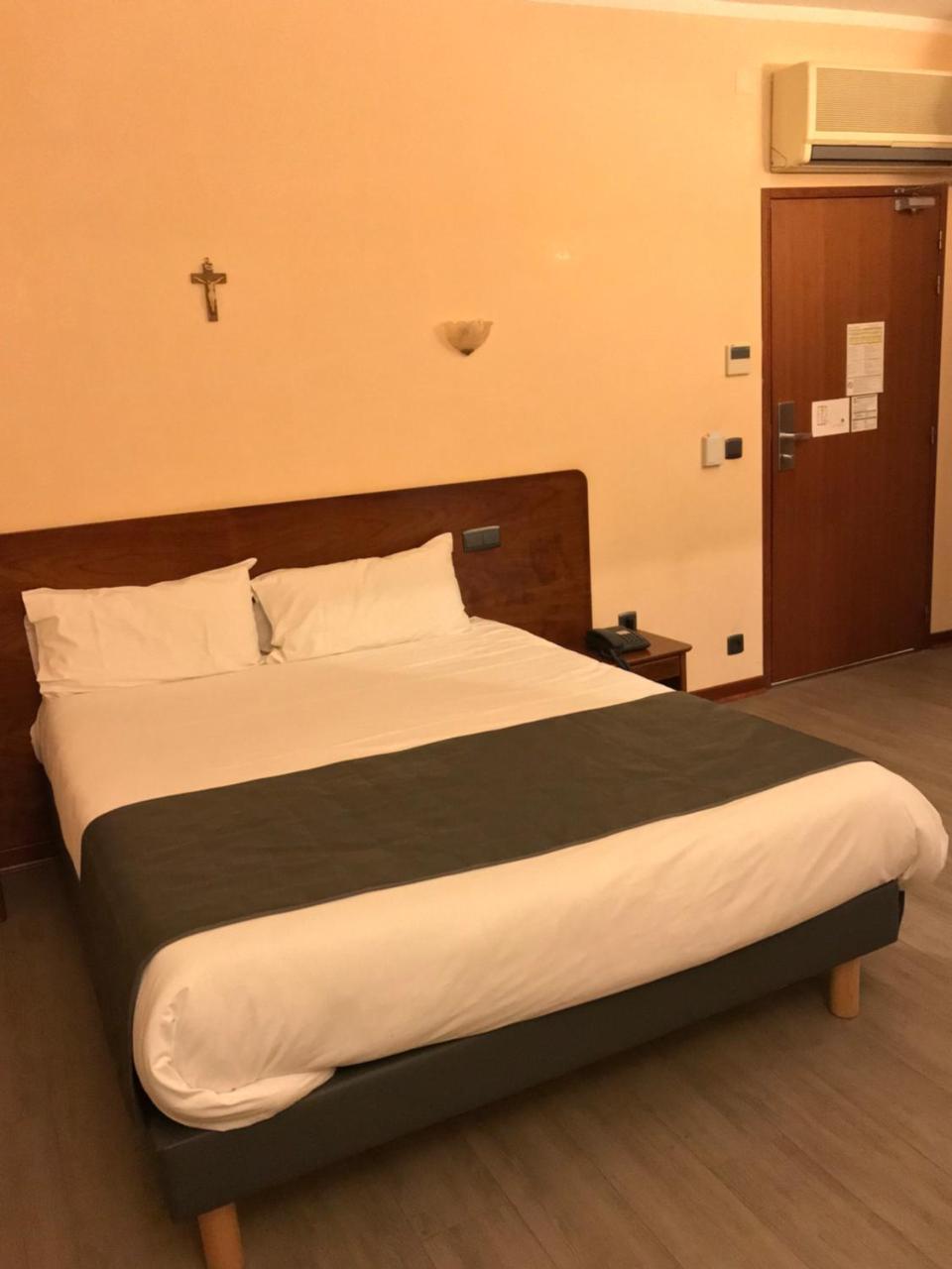 Hotel Vesuvio Lourdes Esterno foto